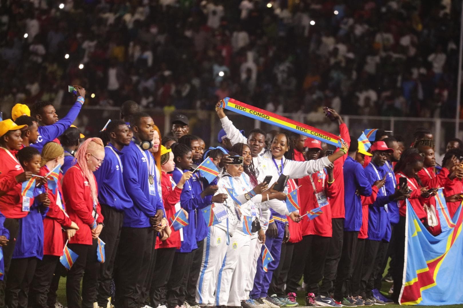 Délégation sportive de la République démocratique du Congo réunie dans un stade